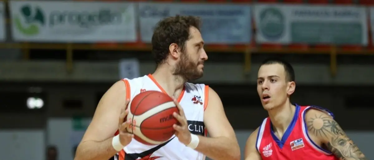 Viola Basket, Renzi corteggiato da Trapani: il punto sul futuro del capitano neroarancio
