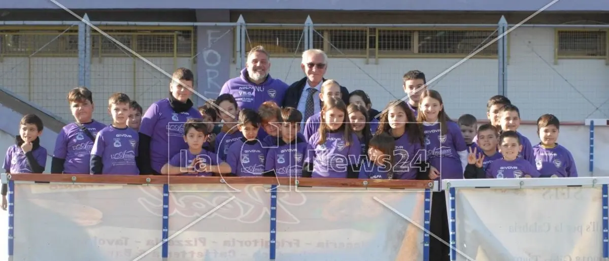 Eccellenza, il big match con tanti bambini: così a Gioia Tauro ha vinto lo sport