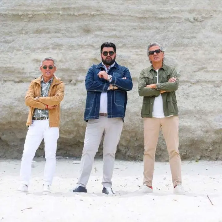 Masterchef 12 sulla spiaggia di Tropea, la cipolla rossa al centro delle sfide tra gli aspiranti cuochi