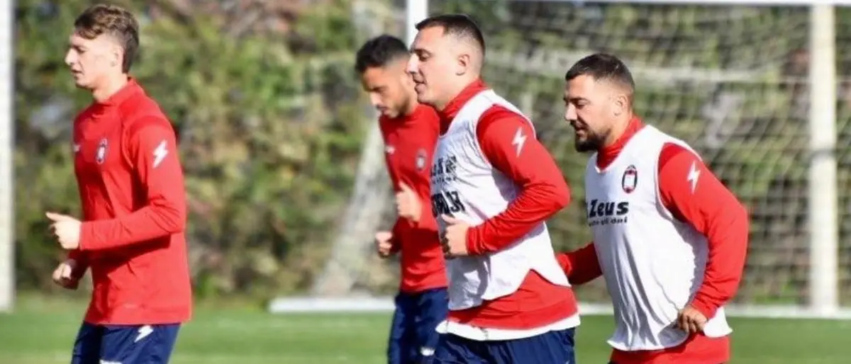 Serie C, il Crotone pensa al Pescara con un occhio al calciomercato: il punto in casa rossoblù