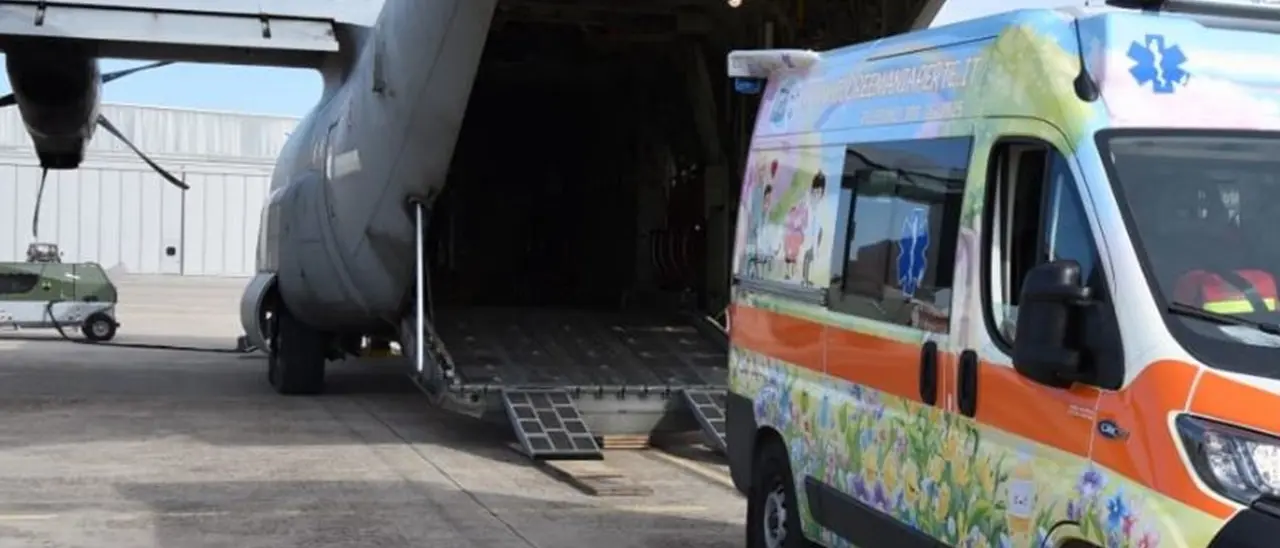 Neonata di quattro mesi in pericolo di vita trasferita con un volo d’urgenza da Lecce a Roma