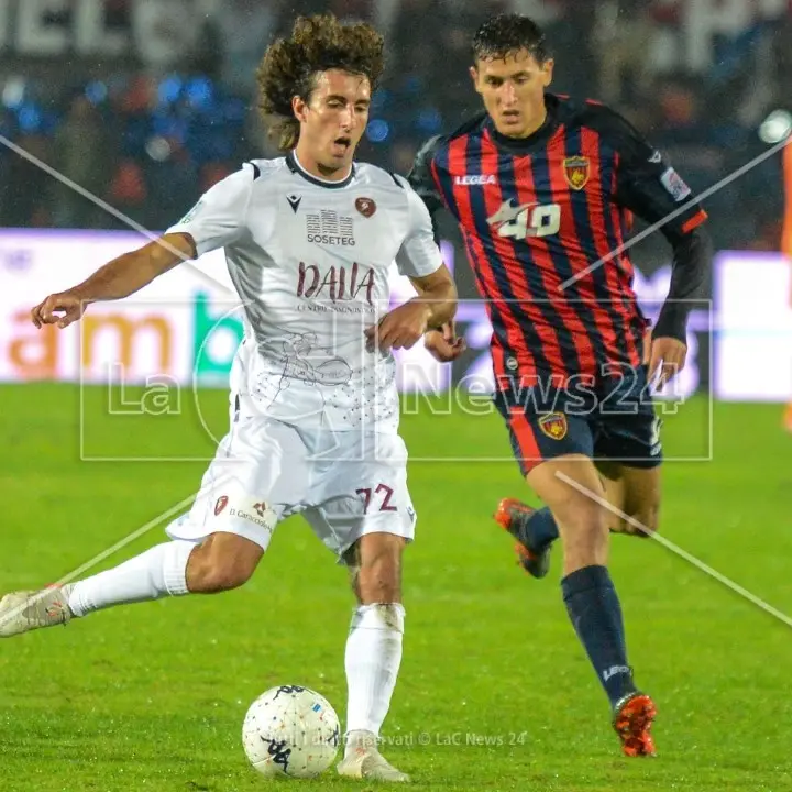 Calciomercato, il centrocampista Cortinovis in rossoblù: ecco l’ufficialità del club