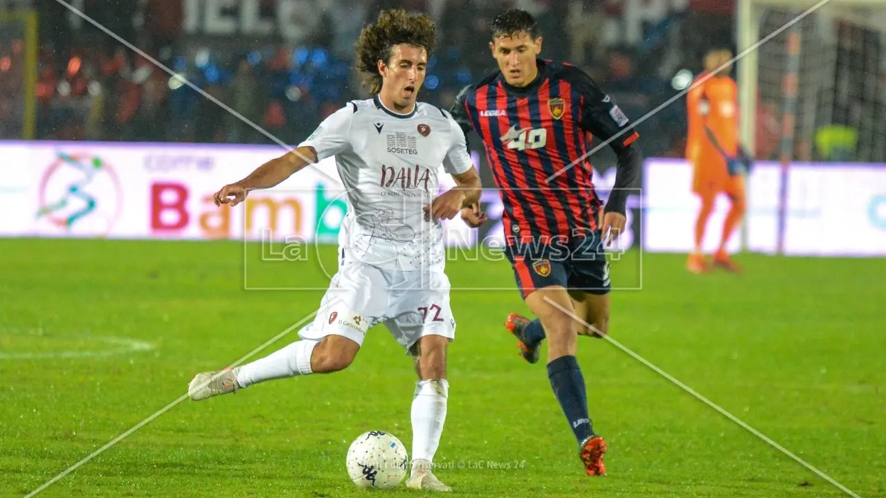 Calciomercato, il centrocampista Cortinovis in rossoblù: ecco l’ufficialità del club