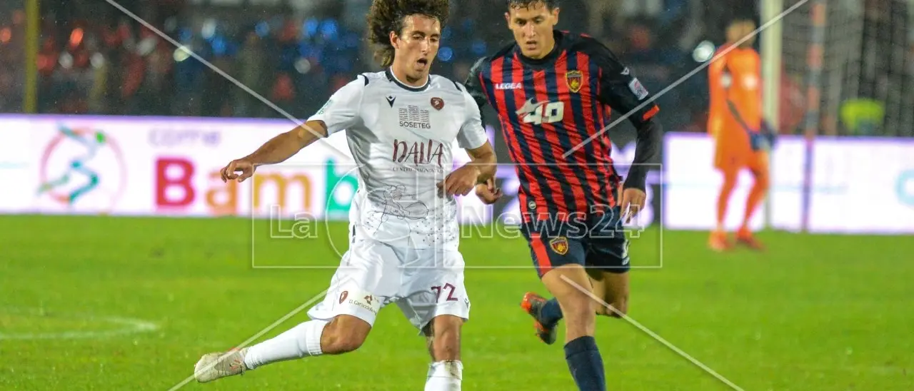 Calciomercato, il centrocampista Cortinovis in rossoblù: ecco l’ufficialità del club