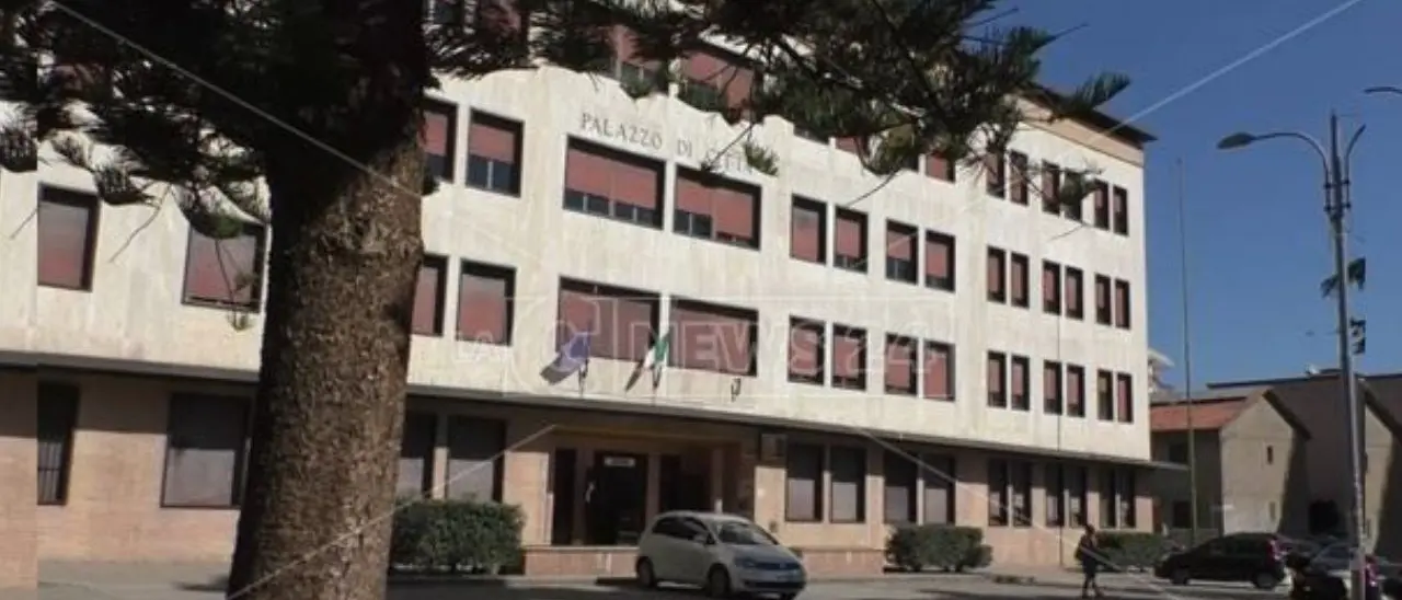 Medico di Soverato a processo per violenza sessuale su 63 pazienti, il Comune è parte civile