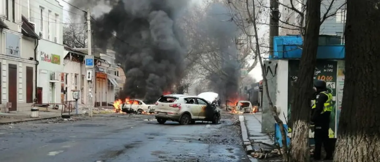 Guerra in Ucraina, Kiev: «La Russia ha bombardato la Croce Rossa a Kherson»