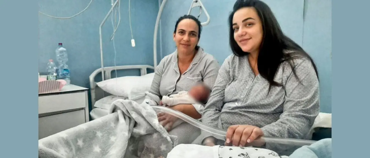 Napoli, mamma e figlia partoriscono a poco più di 24 ore di distanza