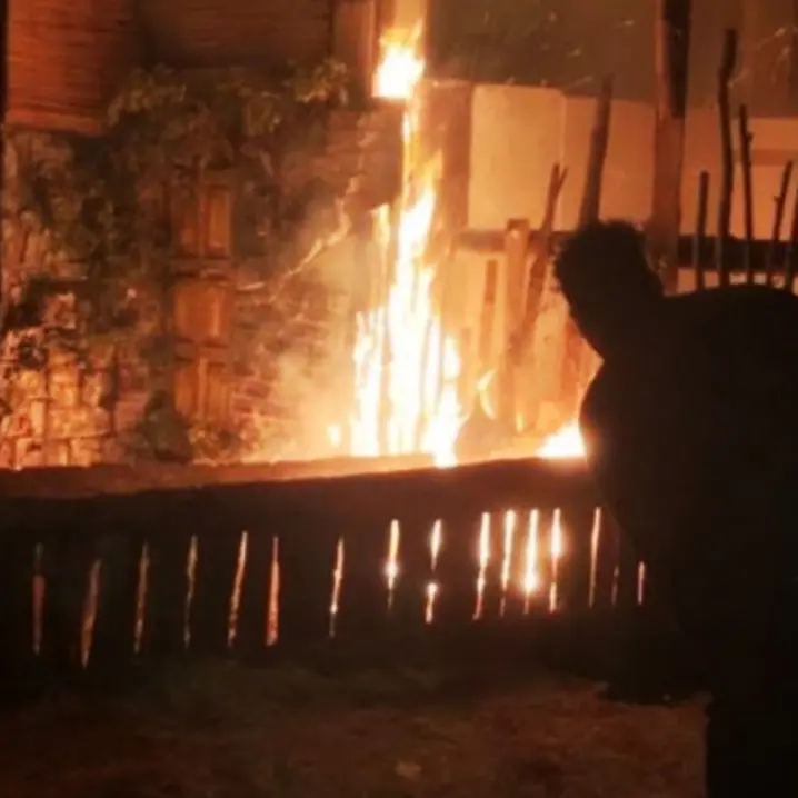 Sibari, vandali appiccano fuoco alla struttura che ospitò il presepe vivente