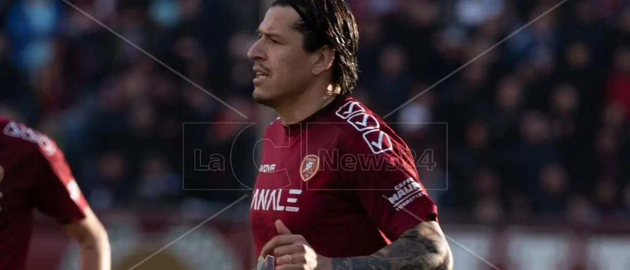Reggina, è un Taibi molto diverso sul calciomercato. Contro la Ternana out Ménez: chance per Santander