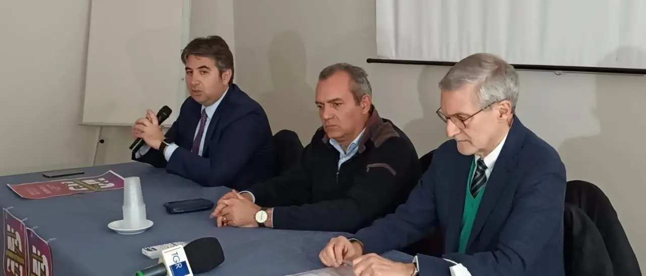 Il No all’autonomia differenziata di de Magistris, Laghi e Lo Schiavo: «Disegno eversivo»