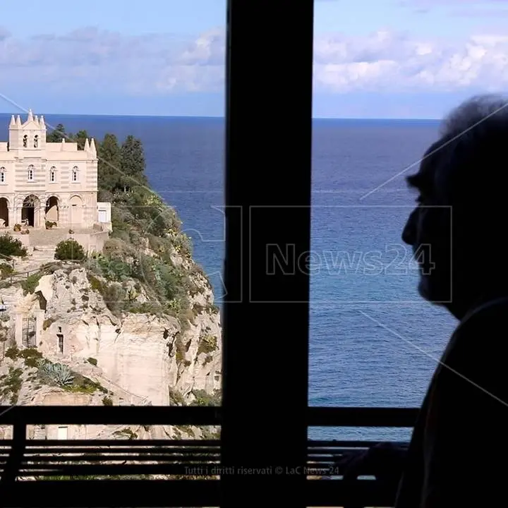 Luigi Giffone, l’archistar di Tropea si racconta: la sua arte anche nel film “2001: Odissea nello spazio”