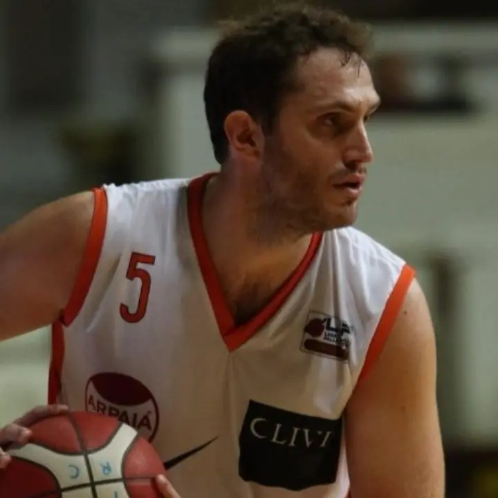 La Viola Basket saluta Andrea Renzi: rescissione consensuale tra le parti