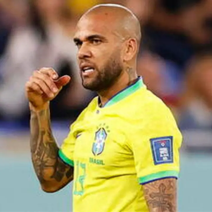 Dani Alves arrestato a Barcellona: è accusato di violenza sessuale