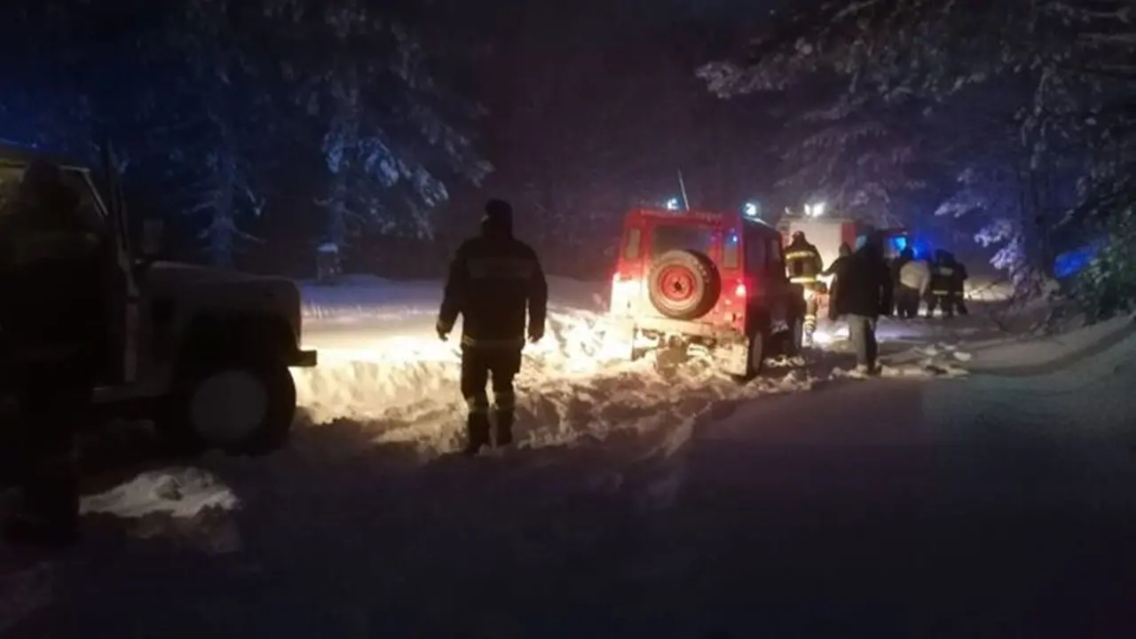Due gruppi di escursioni bloccati dalla neve nel Cosentino messi in salvo dai vigili del fuoco