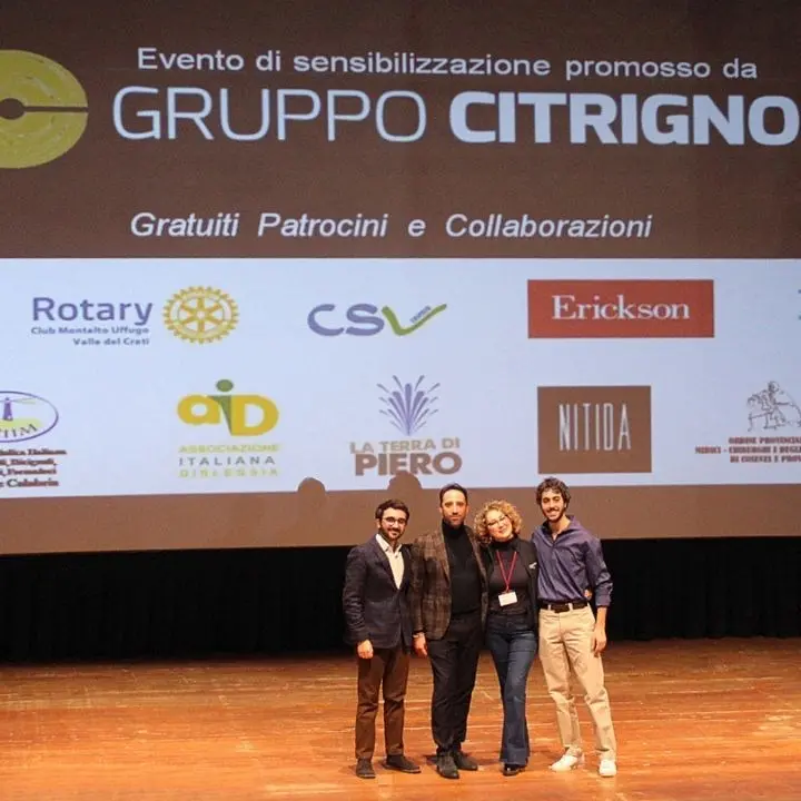 Rende, sul palco del cinema Garden uno spettacolo per aiutare i bambini con dislessia