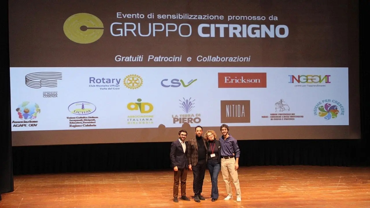 Rende, sul palco del cinema Garden uno spettacolo per aiutare i bambini con dislessia