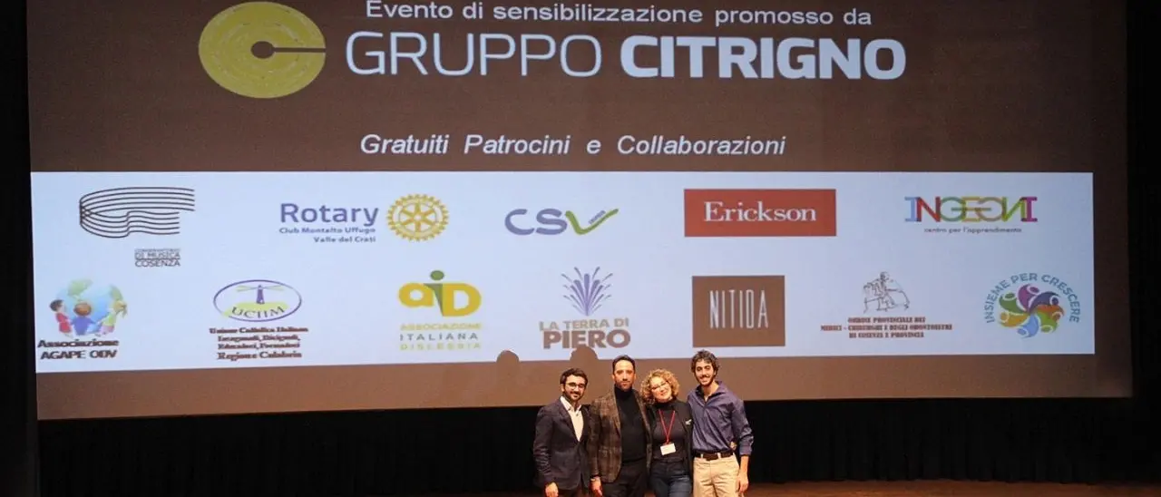 Rende, sul palco del cinema Garden uno spettacolo per aiutare i bambini con dislessia