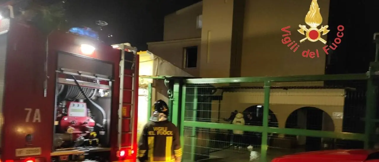 Incendio in una casa di riposo di Lamezia, salvi tutti gli anziani ospiti