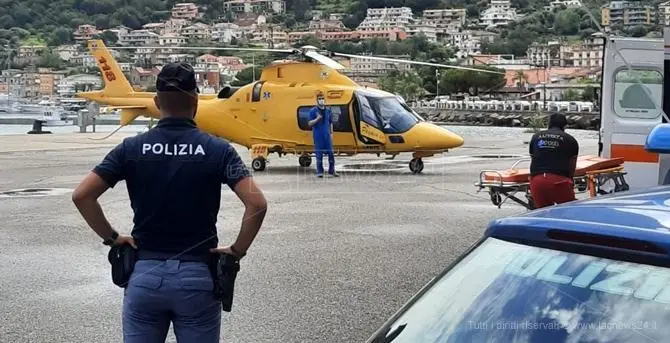 Incidente stradale, tre feriti: interviene l’elisoccorso, chiusa la 106 nel territorio di Cassano allo Ionio