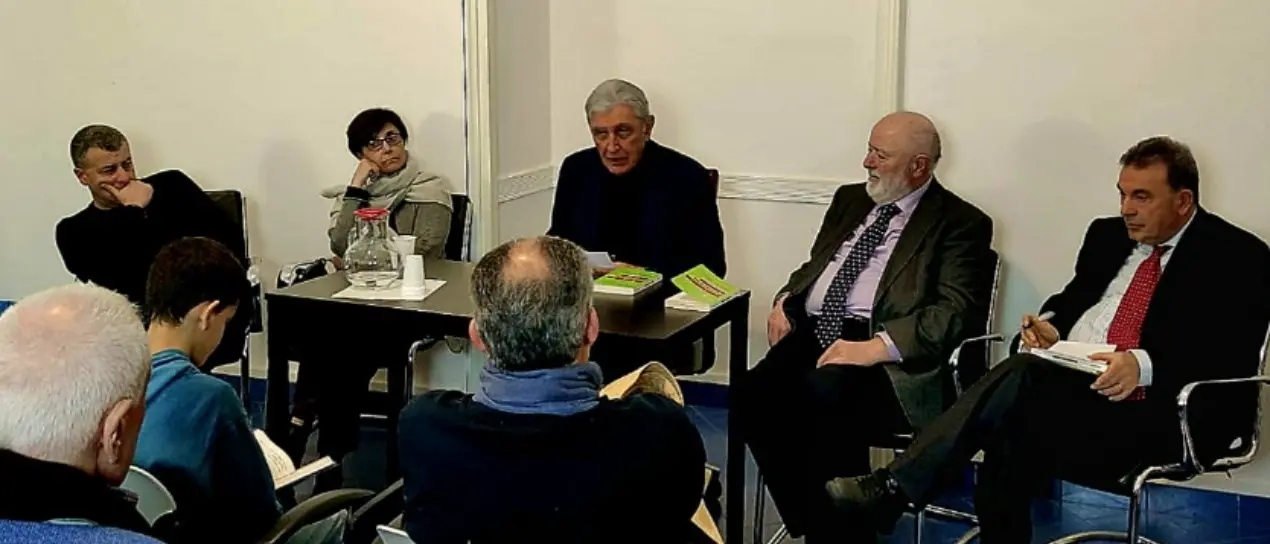 La primavera lametina e i 10 anni dell’amministrazione Speranza nel saggio presentato a Napoli