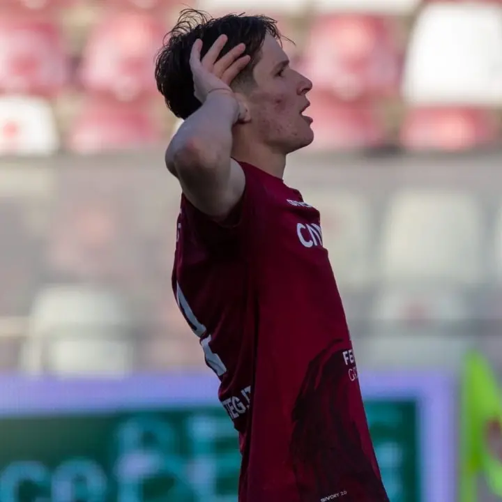 Reggina, Fabbian: «Futuro? Vedo solo amaranto. Imparo tanto da Inzaghi»