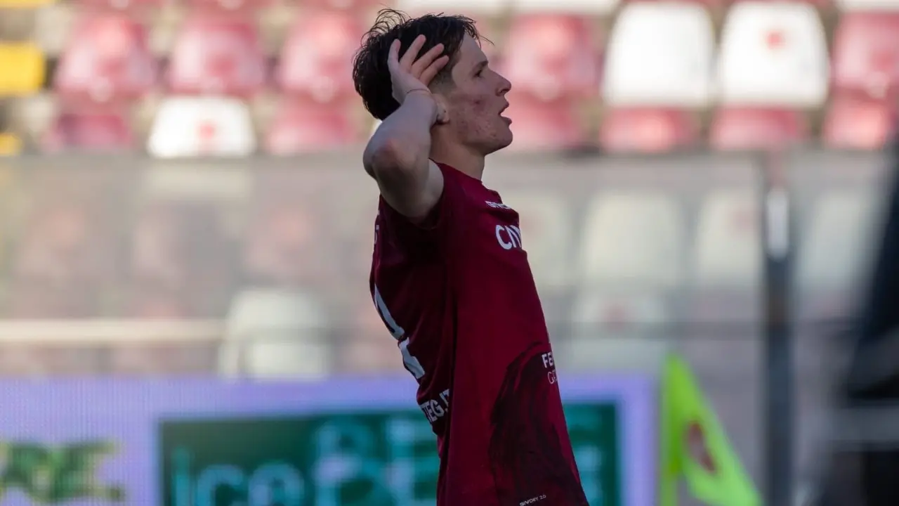 Reggina, Fabbian: «Futuro? Vedo solo amaranto. Imparo tanto da Inzaghi»