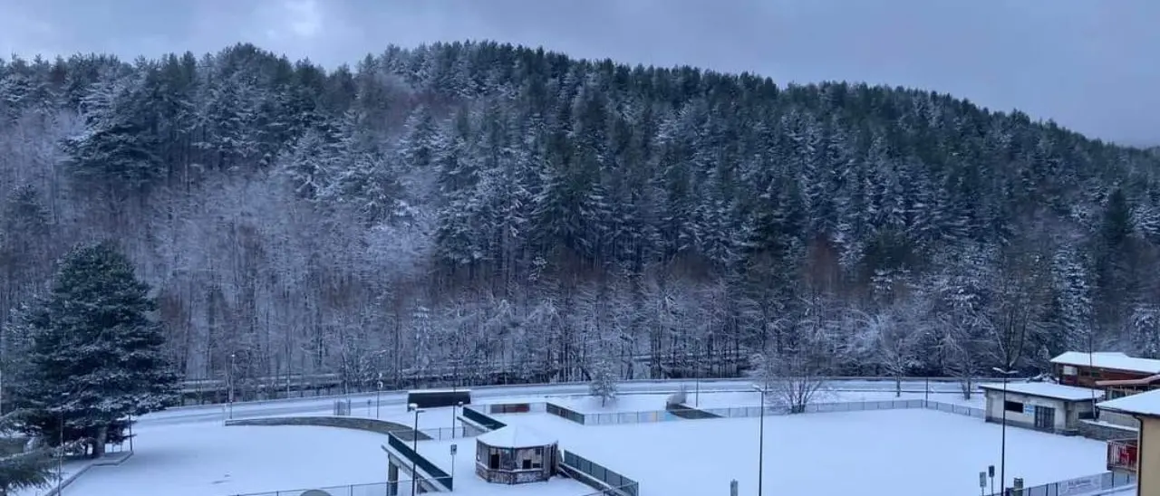 Torna la neve in Sila ma gli impianti di Camigliatello restano chiusi per colpa della «crisi energetica»