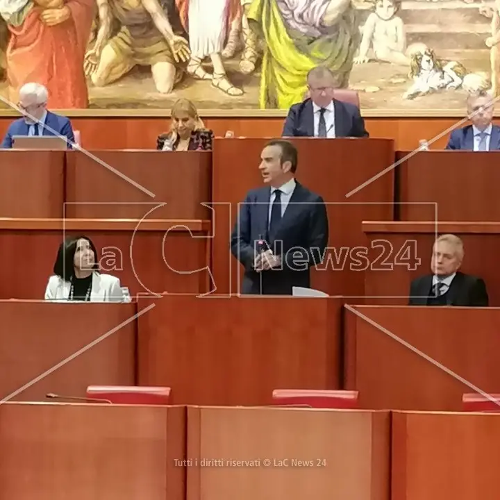 I meloniani alzano la testa: il caso De Blasio è un avviso di Fdi per Occhiuto, il centrodestra entra in una nuova fase