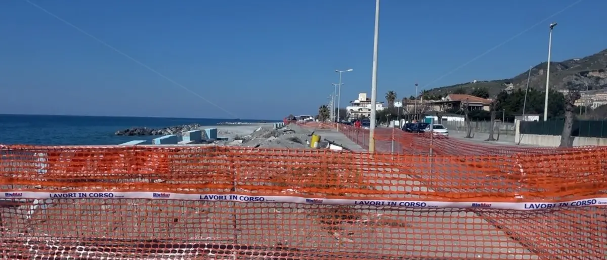 Tirreno cosentino devastato dal maltempo, cresce il numero dei sindaci che chiedono alla Regione interventi urgenti