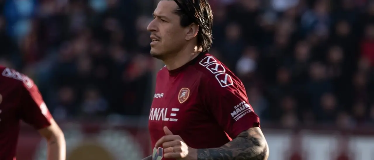 Federico Santander lascia la Reggina: l’attaccante paraguaiano torna in patria