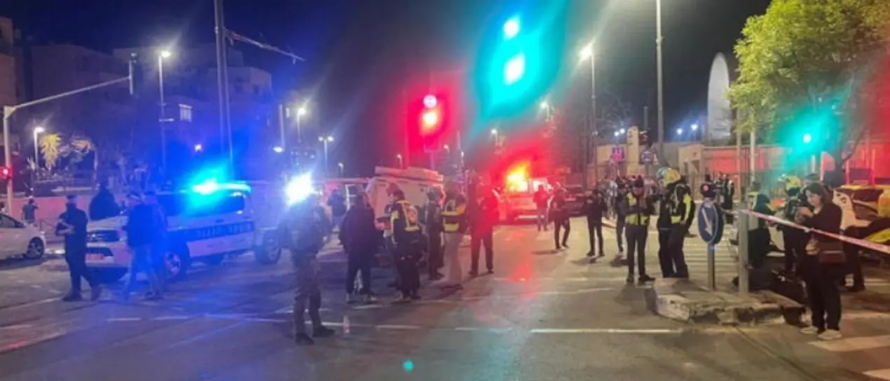 Attentato a Gerusalemme: otto morti in una sparatoria nei pressi di una sinagoga