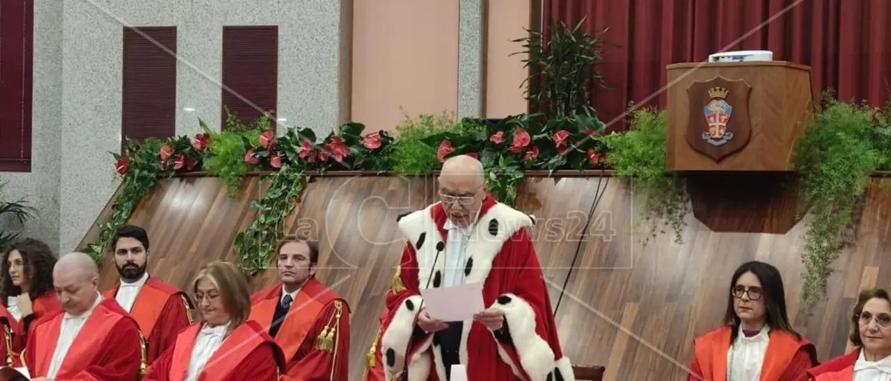 Anche a Reggio l’inaugurazione dell’anno giudiziario: «Mancano magistrati, così sono a rischio anche i processi»