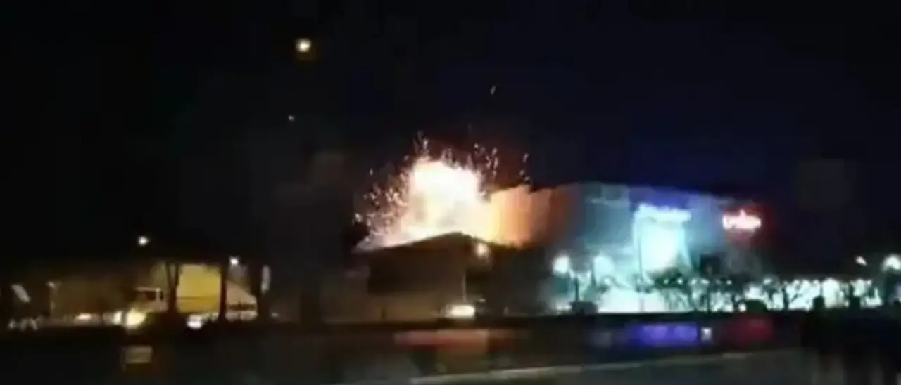 Iran, droni colpiscono un deposito delle forze armate: esplosioni a Isfahan