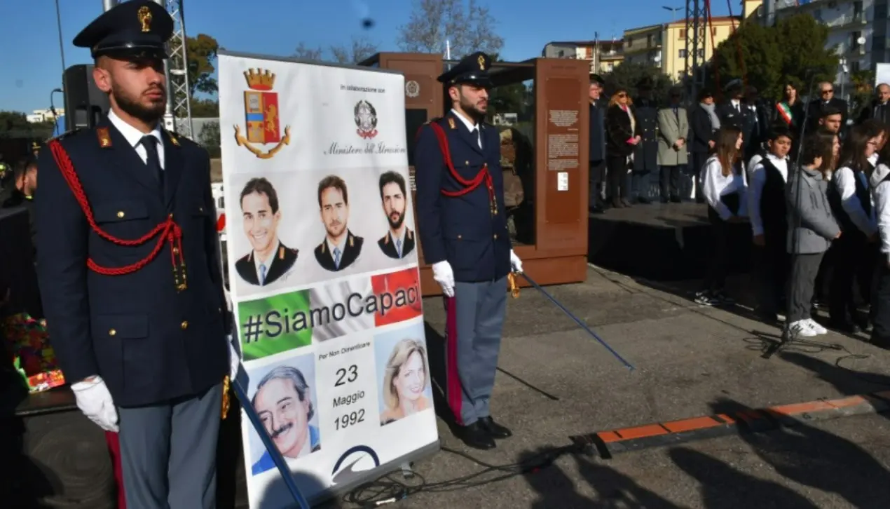 Strage di Capaci, Crotone accoglie i resti dell’auto del giudice Falcone