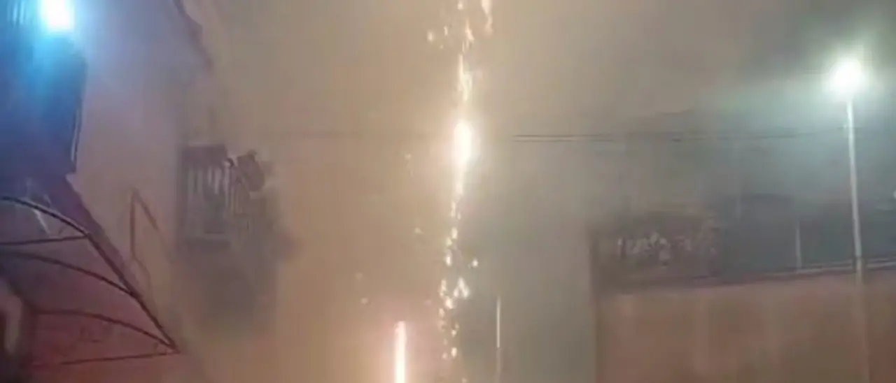 Lascia il carcere dopo 25 anni, a Corigliano Rossano lo festeggiano con fuochi d’artificio e brindisi