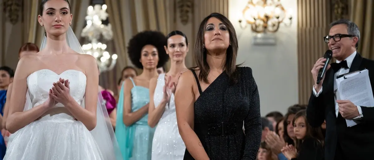 La stilista calabrese Azzurra Di Lorenzo al World Fashion a Roma: la nuova collezione dedicata al fiore delle Antille