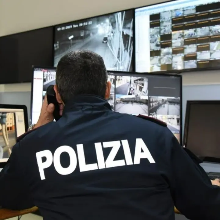Strapparono la borsa ad un’anziana procurandole danni, denunciati 2 giovani
