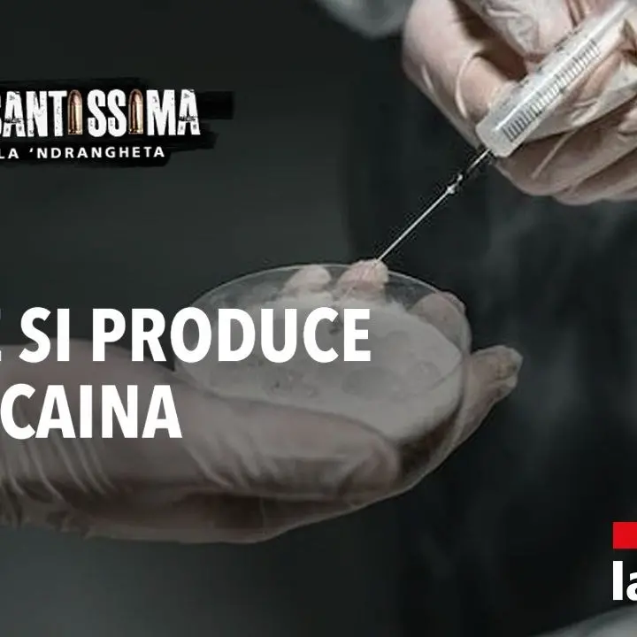 I narcos fanno ricca la ‘ndrangheta, così si produce la coca nelle “cucine” colombiane: ecco il VIDEO