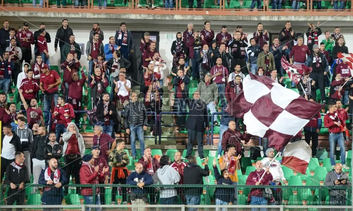 Reggina, a Palermo sarai sola: vietata la trasferta ai tifosi amaranto