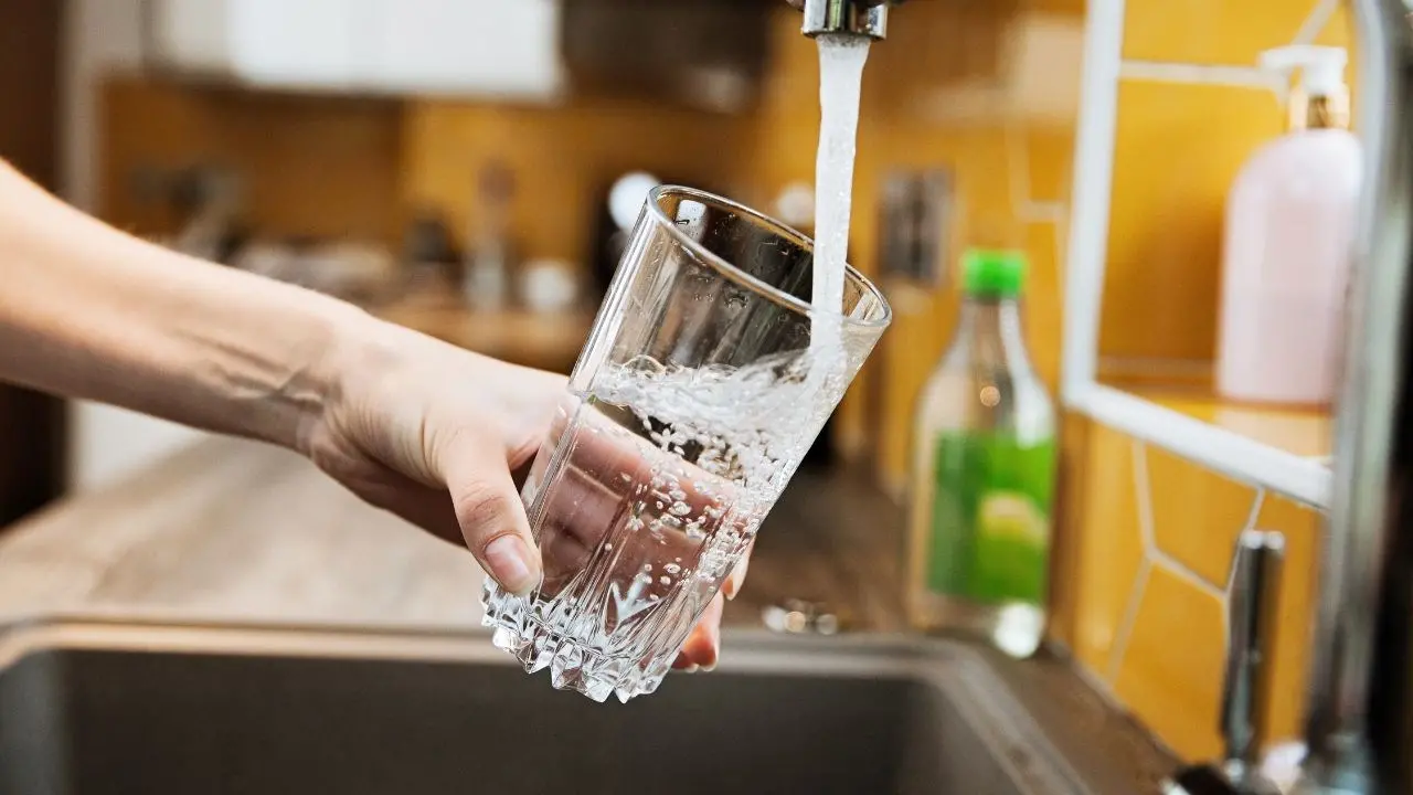 Catanzaro, acqua non potabile nel quartiere Parco dei Principi: l’ordinanza del sindaco Fiorita