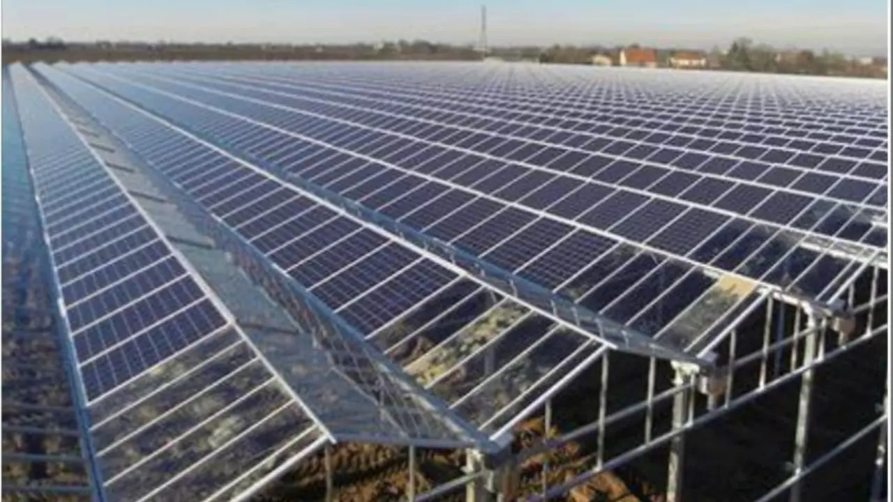 Tenta di rubare rame in un campo fotovoltaico: un arresto nel Cosentino