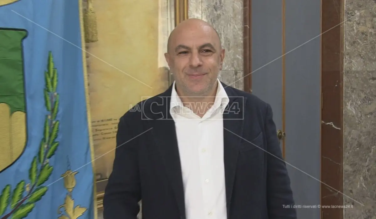 De Cicco: «Il blocco dei fondi sul fitto casa mette in difficoltà migliaia di calabresi»