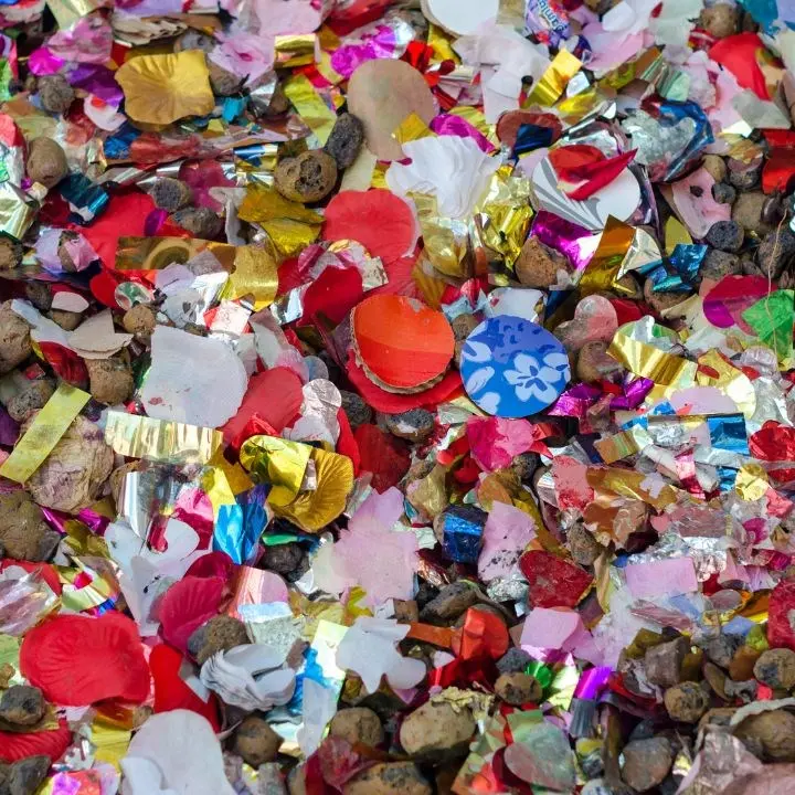 Carnevale, a Tropea vietati coriandoli e stelle filanti di plastica: multe fino a 500 euro