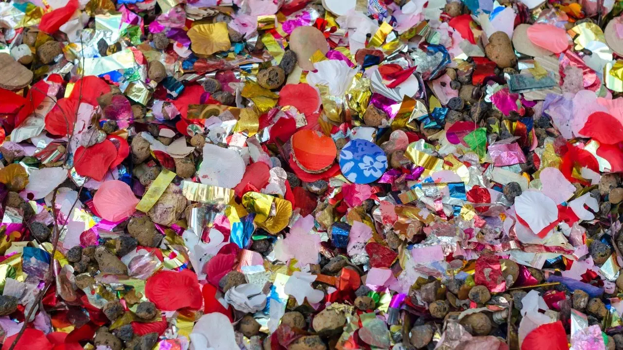 Carnevale, a Tropea vietati coriandoli e stelle filanti di plastica: multe fino a 500 euro