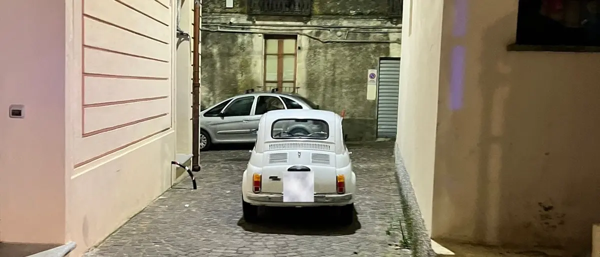 Catanzaro, il poliziotto minacciato con un coltello alla gola: «Ho rischiato ma ho fatto il mio dovere»