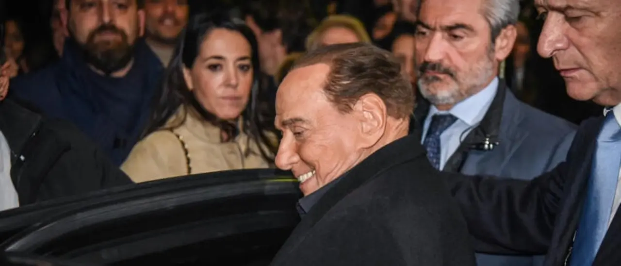 Guerra in Ucraina, Berlusconi: «Da premier non sarei mai andato a parlare con Zelensky»