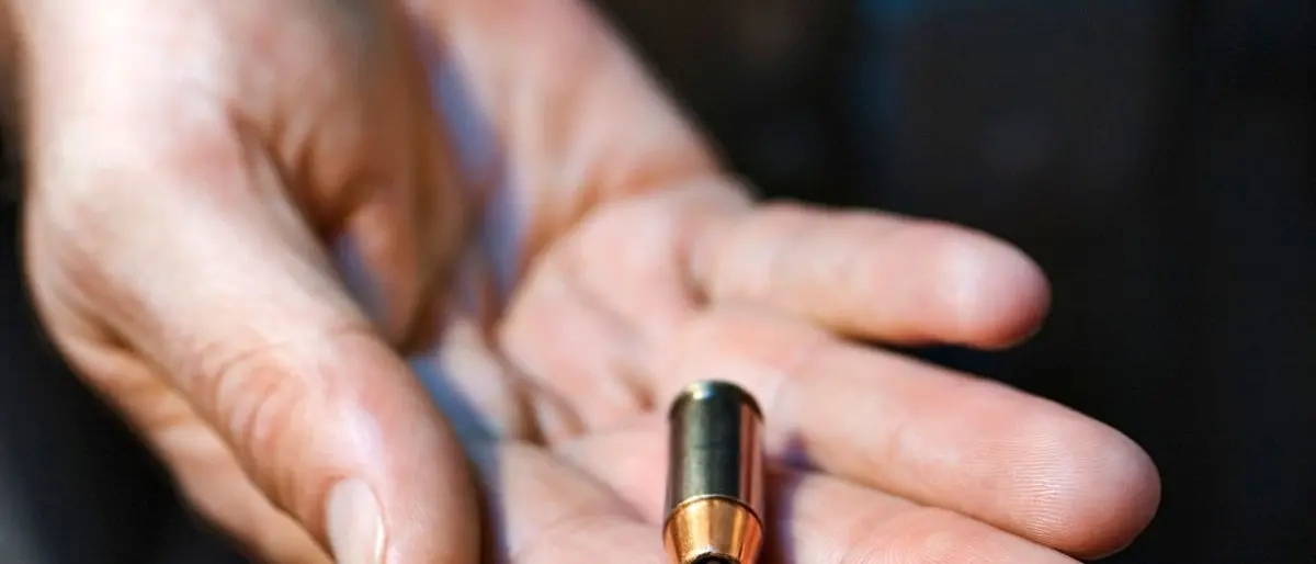 Proiettile nella cassetta della posta di un assessore di Casali del Manco, avviate indagini