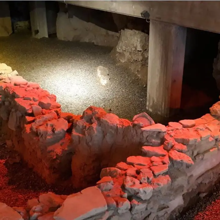 Crotone, riapre ai visitatori il sito archeologico scoperto nei sotterranei della banca