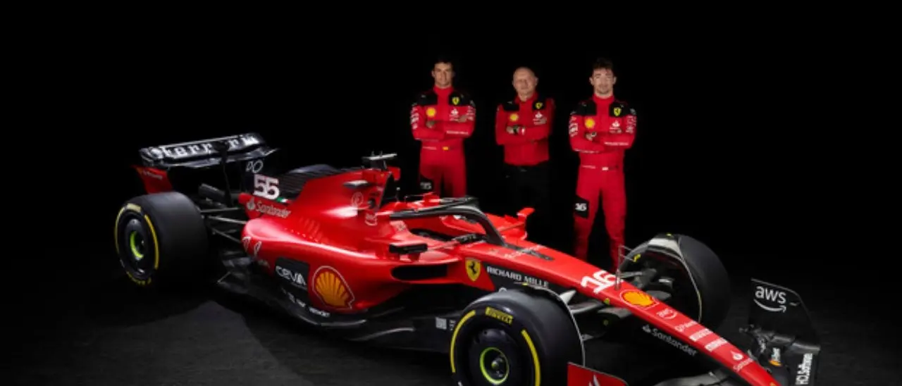 Formula Uno, svelata a Fiorano la nuova Ferrari Sf-23: «Il nostro obiettivo è vincere il campionato»