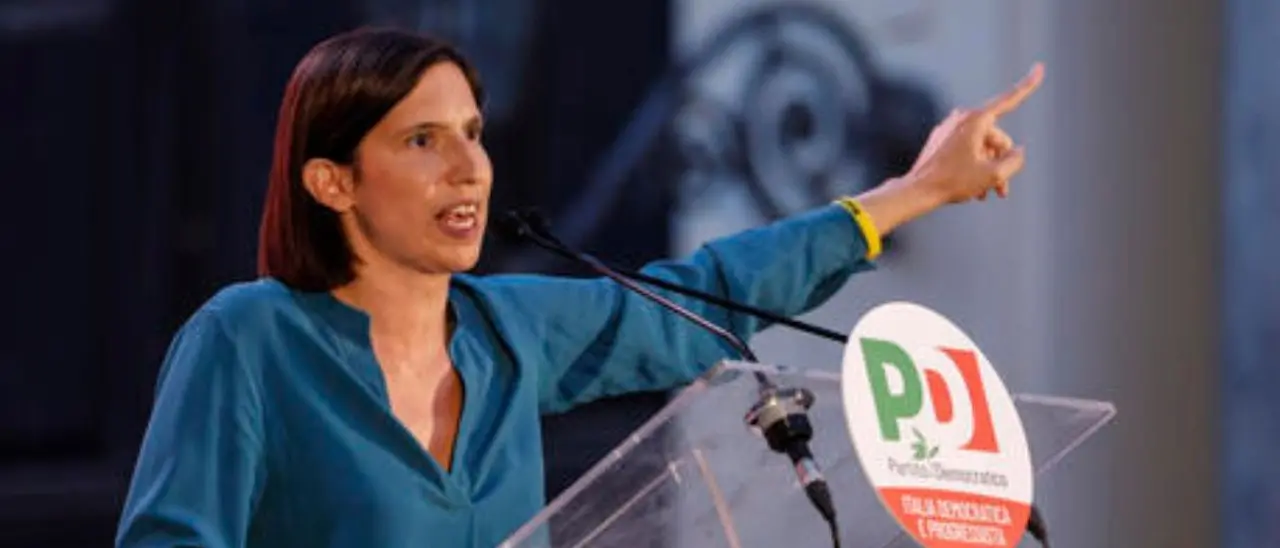 Elly Schlein in Calabria, mini tour in tre tappe della candidata alla segreteria del Pd